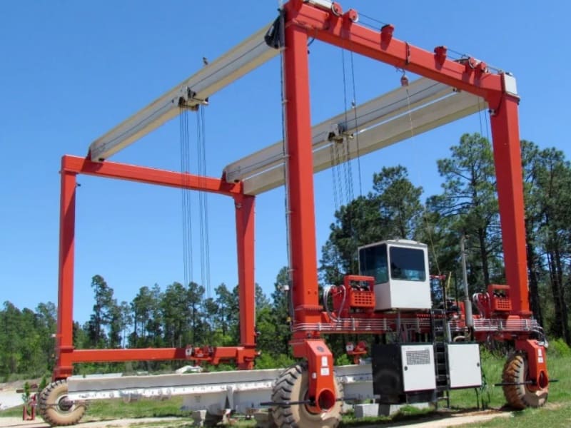 SEVENCRANE-Rubber Tyred Gantry Crane 1